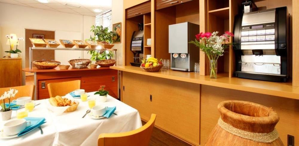 Hotel & Restaurant Des Remparts Rochefort  Ngoại thất bức ảnh